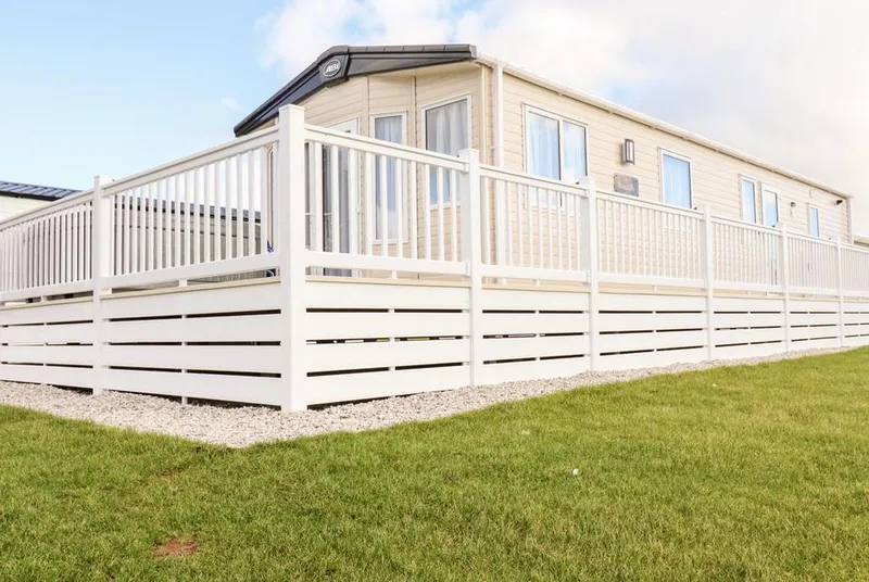109 Bude lodge exterior with wraparound decking