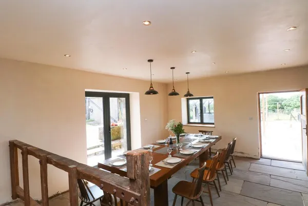 Bowland Barn large open-plan dining area