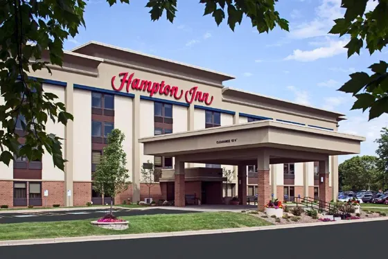Hampton inn suites harlington city exterior