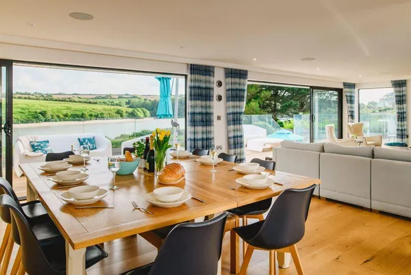 Heron House Newquay dining room with estuary outlook