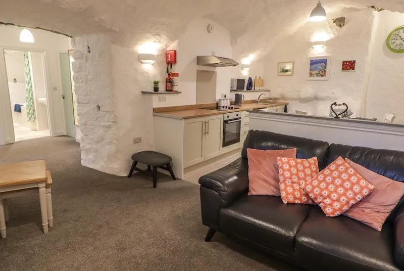 Le Durkestrete Cellar cave-like living and kitchen space