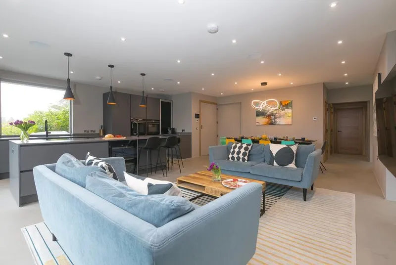 Sparrows Nest open-plan kitchen lounge with dining area